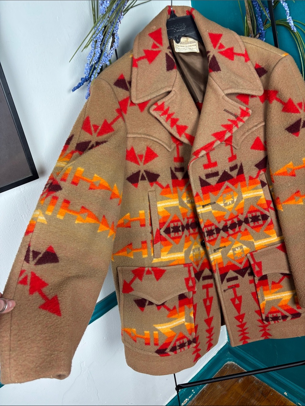Chief Joseph vintage Pendleton Tan Wool blanket coat  with Red & Orange - Picture 5 of 10